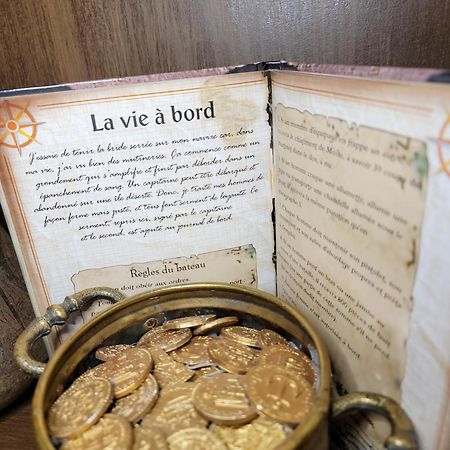 Le Repaire Des Pirates Logement Magique Sainte-Croix-en-Plaine Bagian luar foto